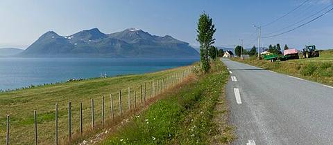 Ullsfjorden view at Selneset, Lyngen, Troms, Norway in August — travel photo of Norway