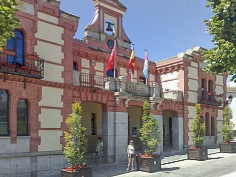Ayuntamiento Rascafria edited — travel photo of Rascafría