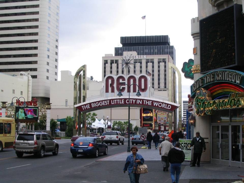 Reno Arch, Reno, Nevada ( ) — travel photo of Reno Arch, Reno
