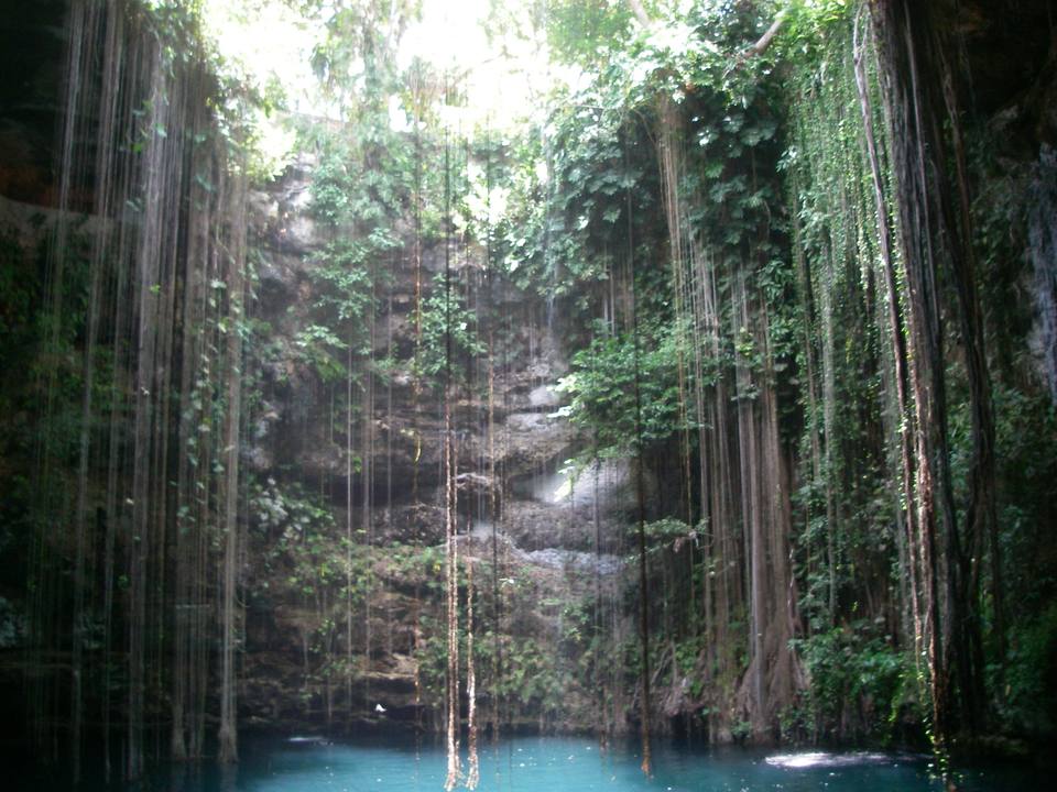 Ik Kil — travel photo of Cenote Ik Kil, Valladolid & Chichén Itzá
