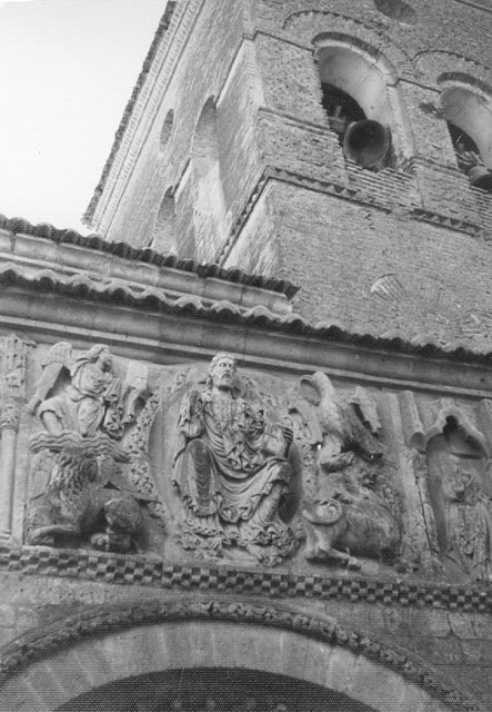 Fundación Joaquín Díaz - Iglesia de Santiago. Esculturas - Carrión de los Condes (Palencia) (3) — travel photo of Carrión de los Condes, Palencia