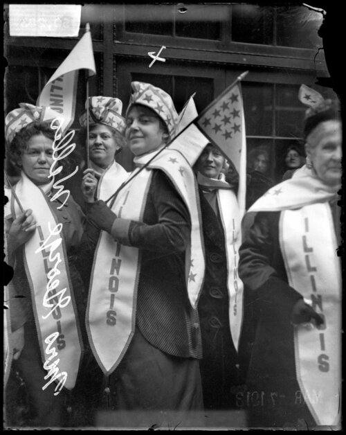 Clara Welles in Chicago, preparinig to leave for the Suffrage March in Washington, March — travel photo of Chicago & Washington DC