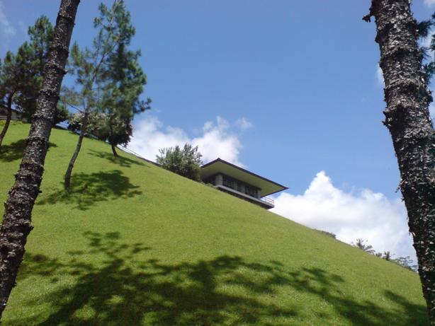 Tampaksiring Palace, from back — travel photo of Tampaksiring