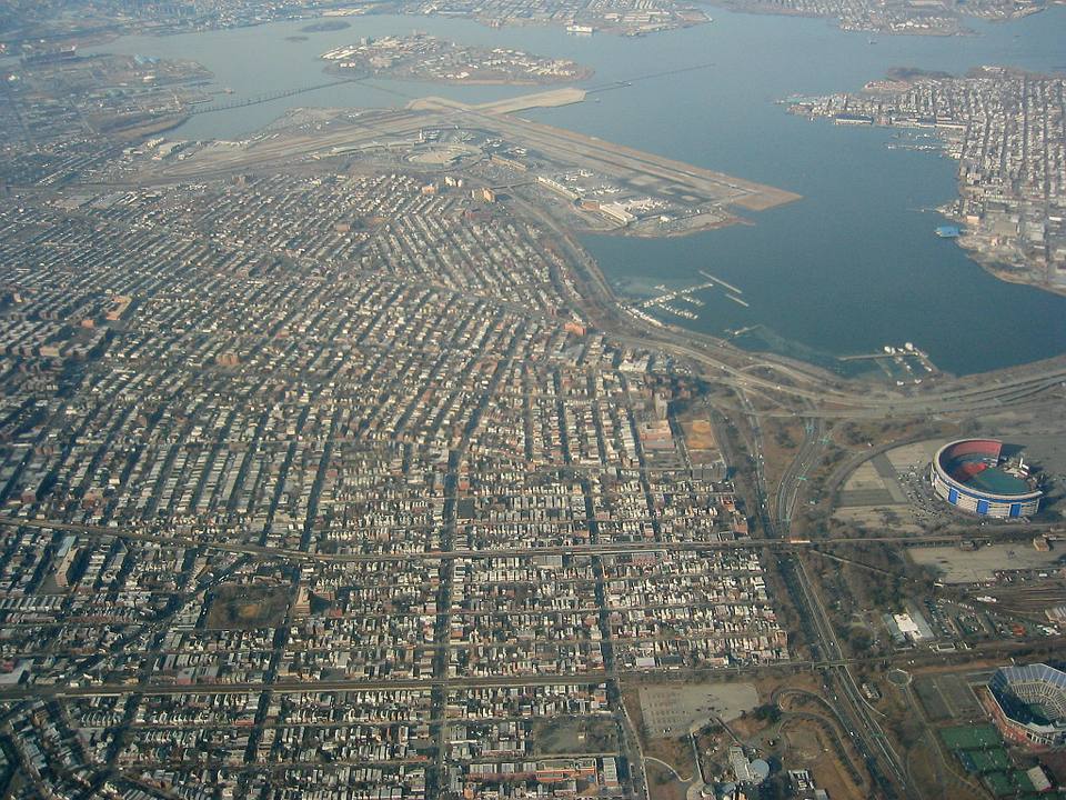 Jackson Heights LGA Shea Stadium — travel photo of Jackson Heights, Queens: Astoria & Flushing