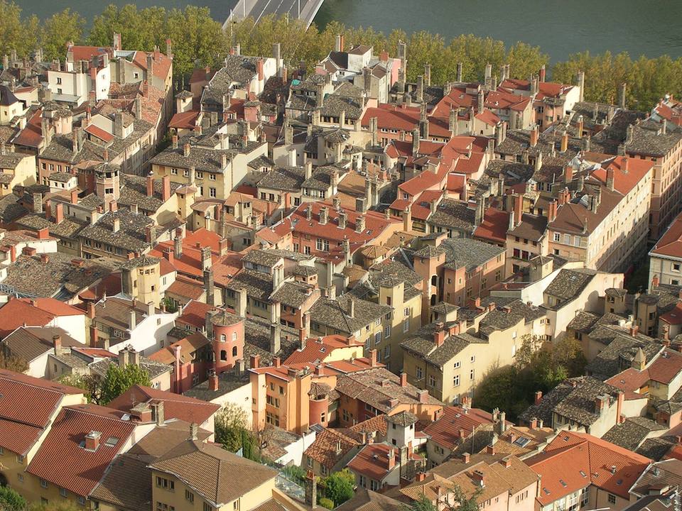 Vieuxlyon saintjean toits — travel photo of Vieux Lyon, Lyon