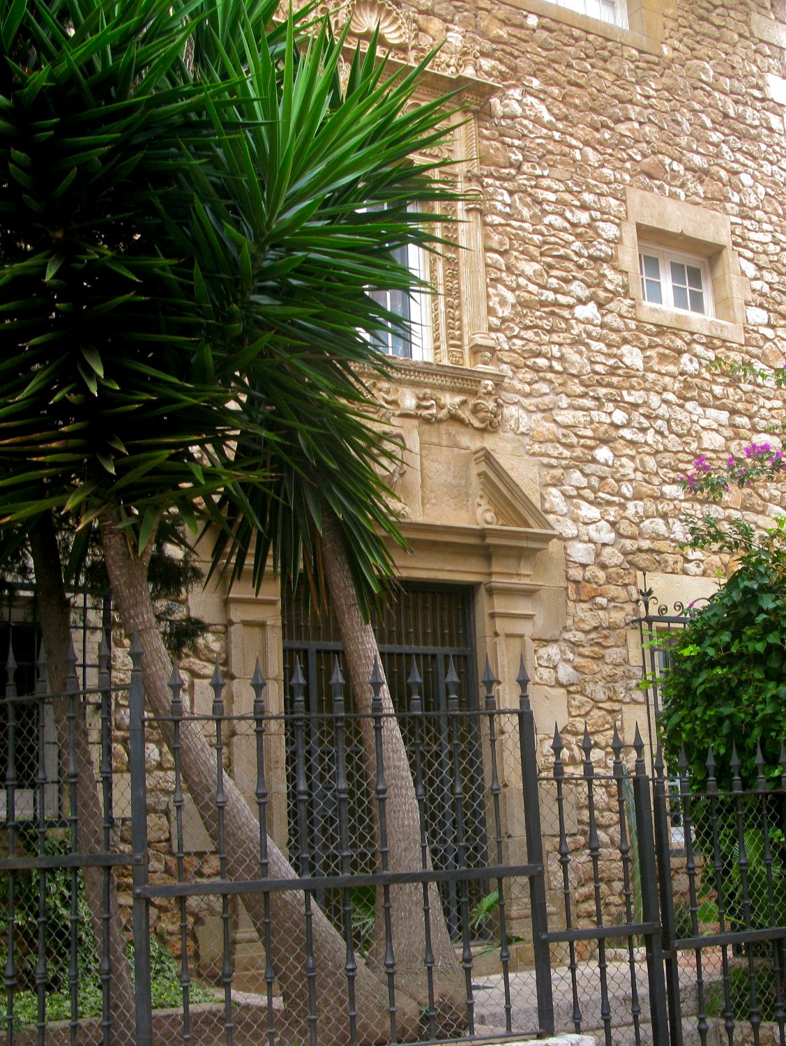 Casa Folch i Torres, c. Davallada (Sitges) — travel photo of Sitges, Catalonia