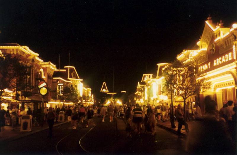 MainStreetNight wb — travel photo of Main Street, U.S.A.