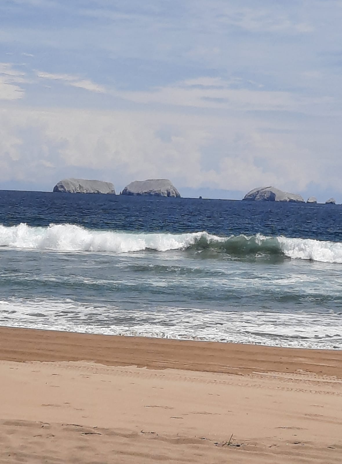 Los Morros-Barra de Potosì — travel photo of Barra de Potosí, Ixtapa & Zihuatanejo