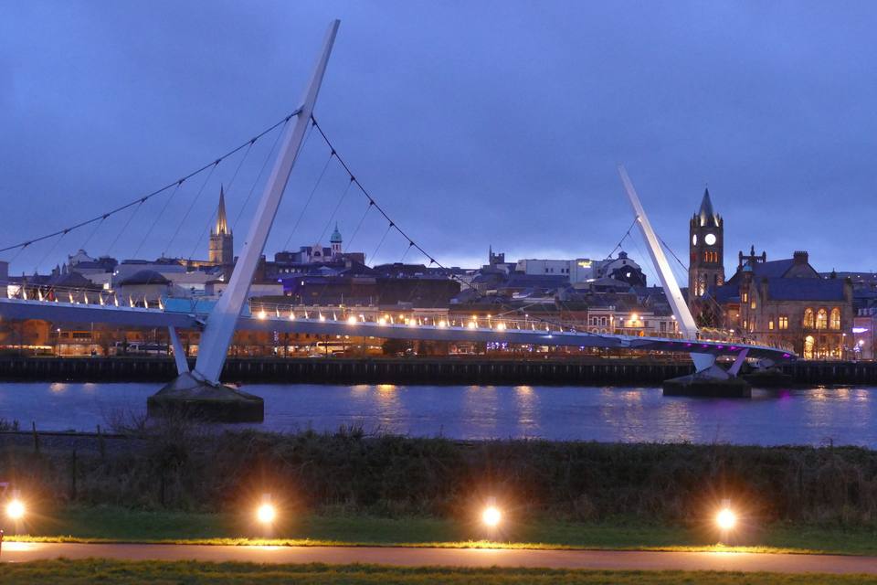 Derry — travel photo of Derry~Londonderry, Belfast & the Causeway Coast