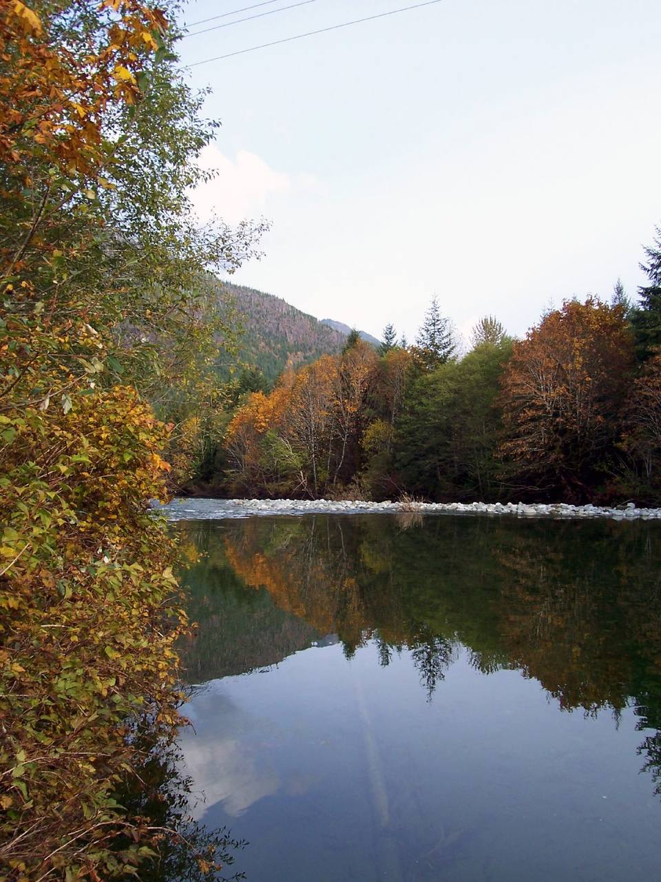 Unidentified body of water between Tofino and Port Alberni ( ) — travel photo of Port Alberni, Tofino & Pacific Rim