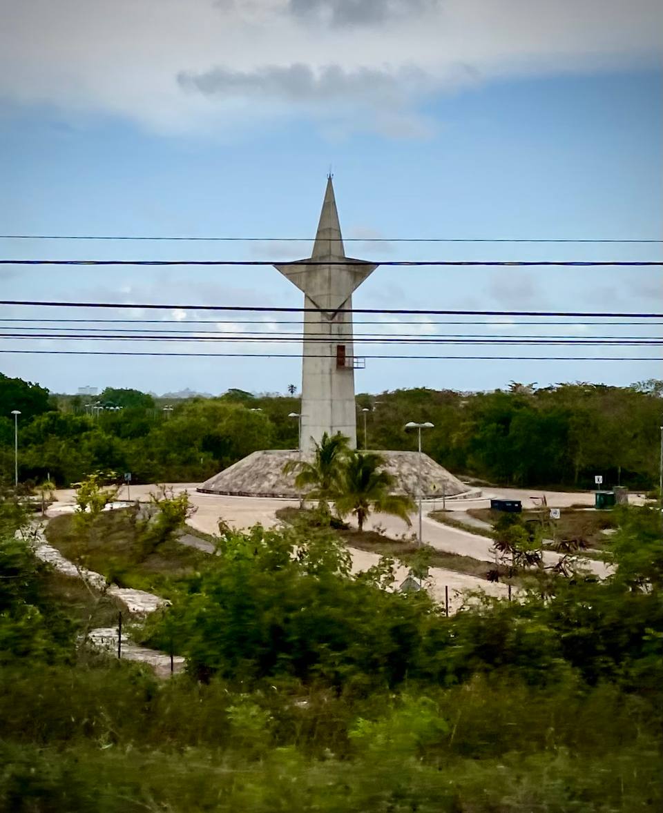 Mystery tower, Cancun, Quintana Roo, Mexico — travel photo of Cancún