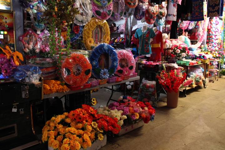 Flores en Mercado de Jalpan de Serra — travel photo of Jalpan de Serra, Querétaro