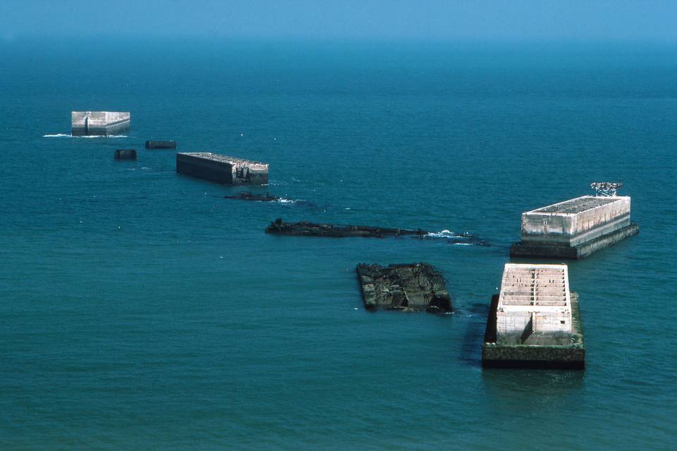 Phoenix breakwaters — travel photo of The breakwaters
