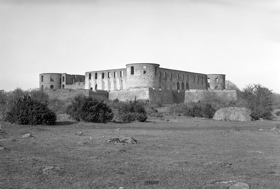 Borgholm castle ruin, Öland, Sweden — travel photo of Borgholm, Öland