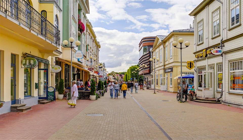 Jomas Street, Jurmala, Latvia — travel photo of Jūrmala
