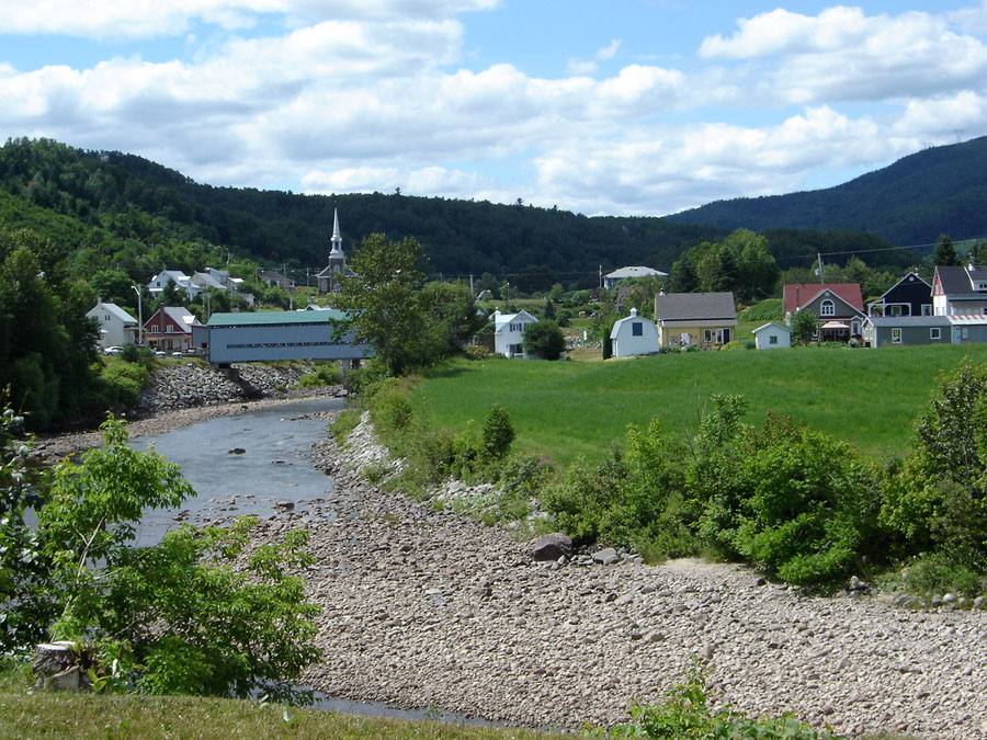 Saint-Jean River (Saguenay River tributary) — travel photo of L'Anse-Saint-Jean, Tadoussac & the Saguenay Fjord