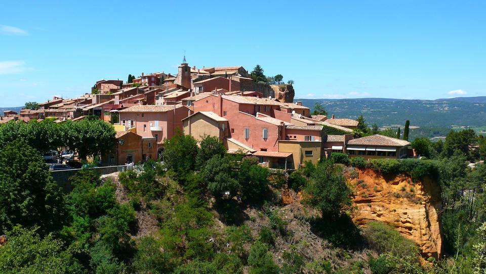 Roussillon, Vaucluse — travel photo of Roussillon, Provence — Avignon & the Luberon