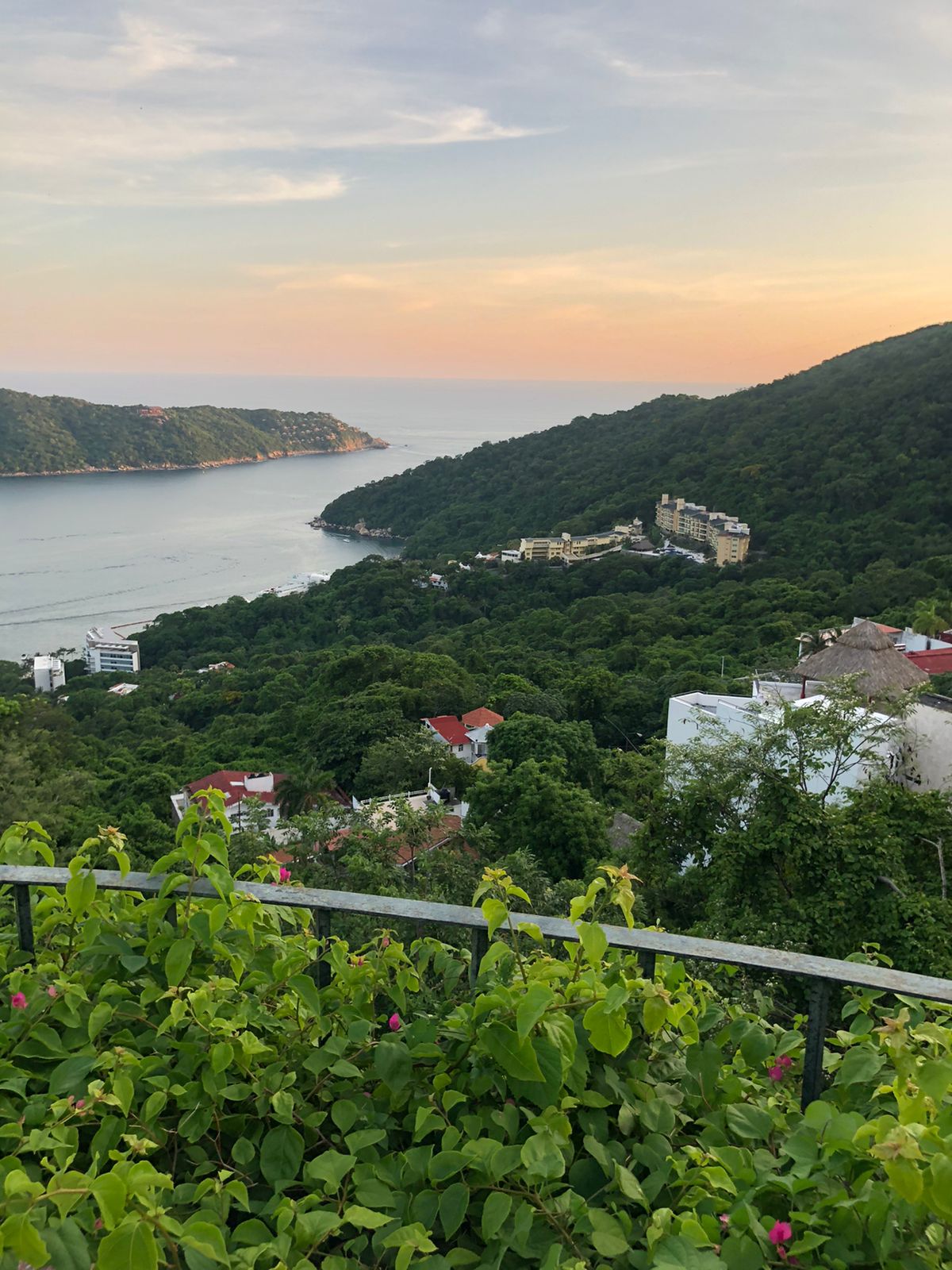 Vista Acapulco de Juarez — travel photo of Acapulco