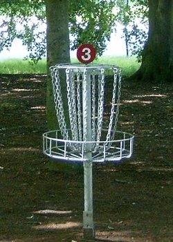 Discgolf-korg-slottsskogen-goteborg — travel photo of Slottsskogen, Gothenburg