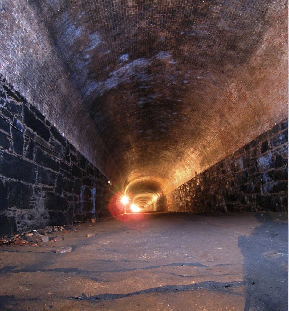 Cobble Hill Tunnel — travel photo of Cobble Hill & Carroll Gardens, Brooklyn: DUMBO & Brooklyn Heights