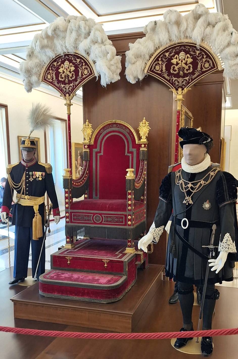 Pontifical Palace (Castel Gandolfo) (8) — travel photo of Castel Gandolfo, Vatican City