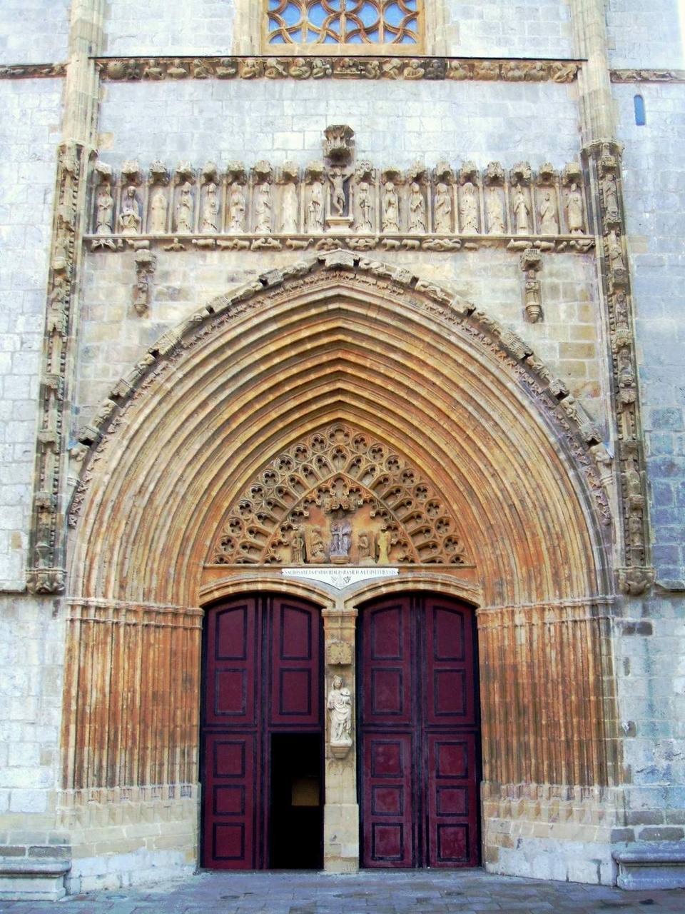 Lekeitio - Basilica Asuncion — travel photo of Lekeitio, Basque Country