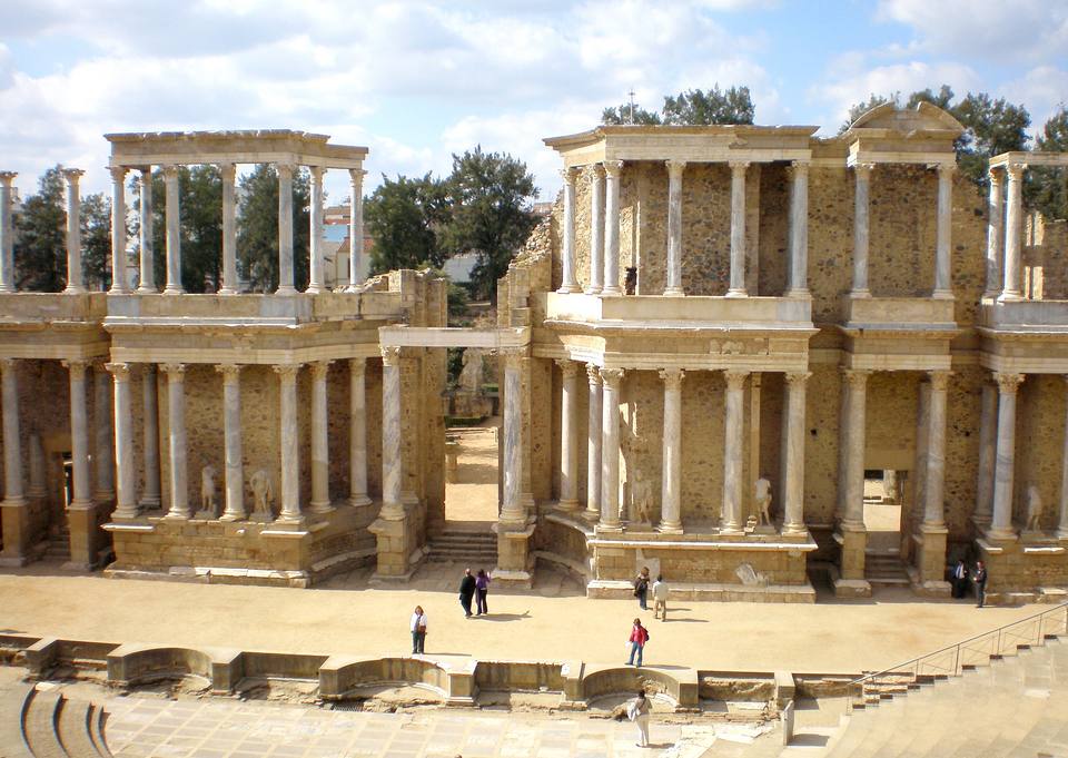 Extremadura - El Teatro Romano de Mérida — travel photo of Mérida, Extremadura