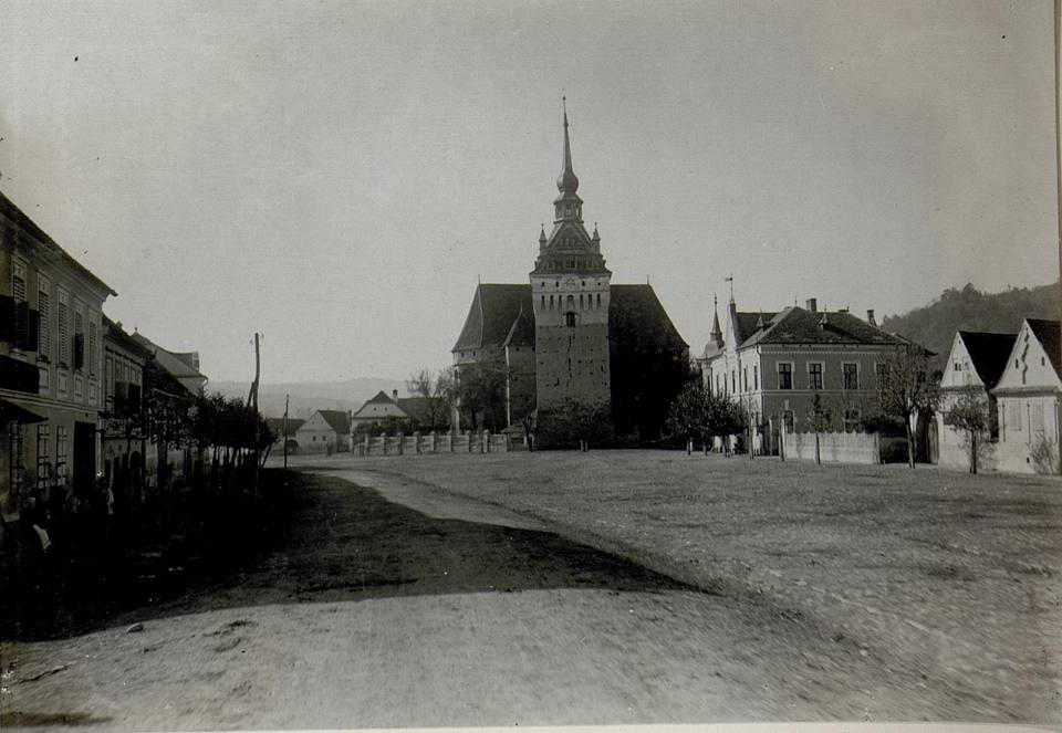 Saschiz (Szaszkezd) östlich von Sighișoara (Segesvar) (Schässburg), Oktober (BildID ) — travel photo of Saschiz, Sighișoara