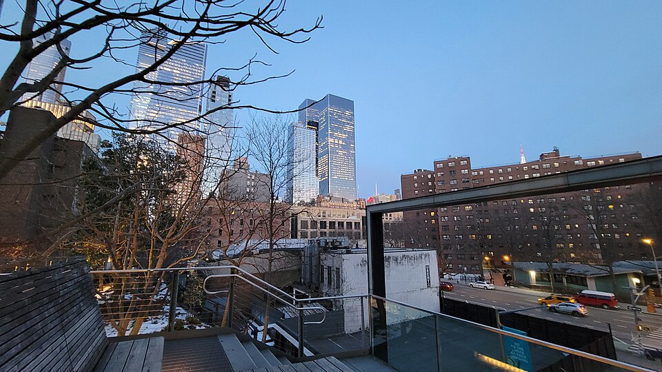 High Line td ( — travel photo of Hudson Yards, Chelsea & the High Line