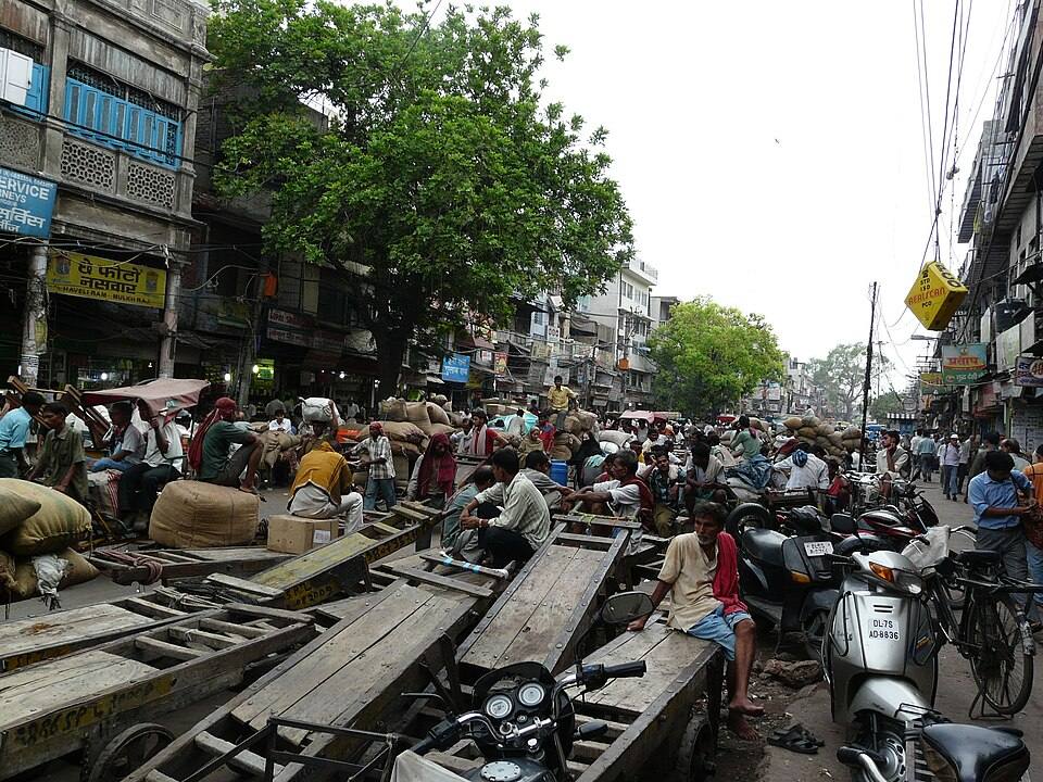 Carts parked on the Spice Market, Khari Baoli Road, Old Delhi — travel photo of Khari Baoli, Old Delhi