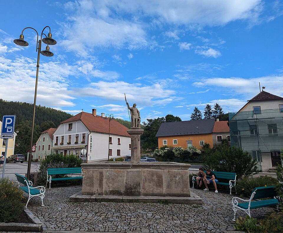 Square in Rožmberk nad Vltavou — travel photo of Rožmberk nad Vltavou, Český Krumlov