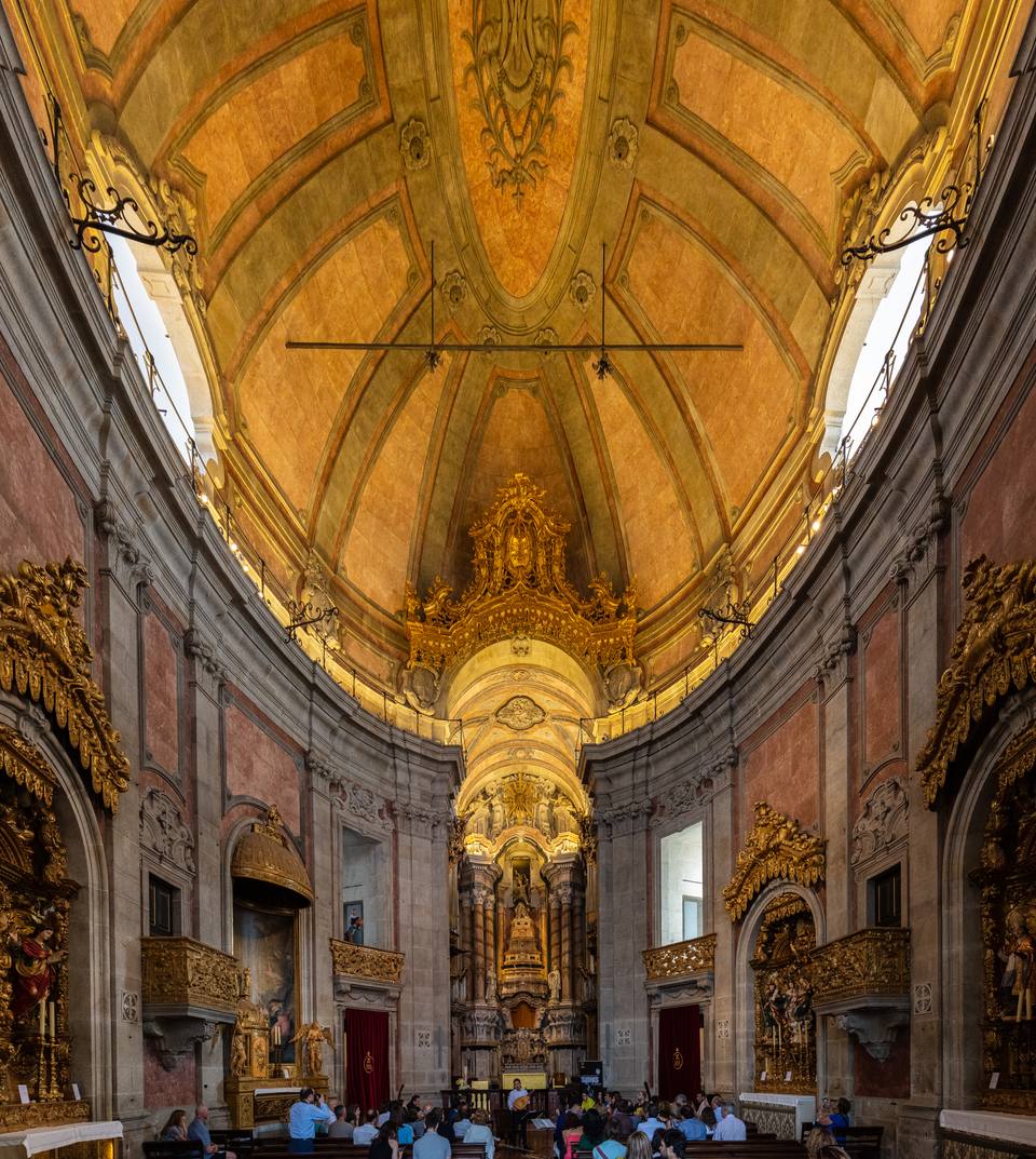 Iglesia de los Clérigos, Oporto, Portugal — travel photo of Porto, Portugal