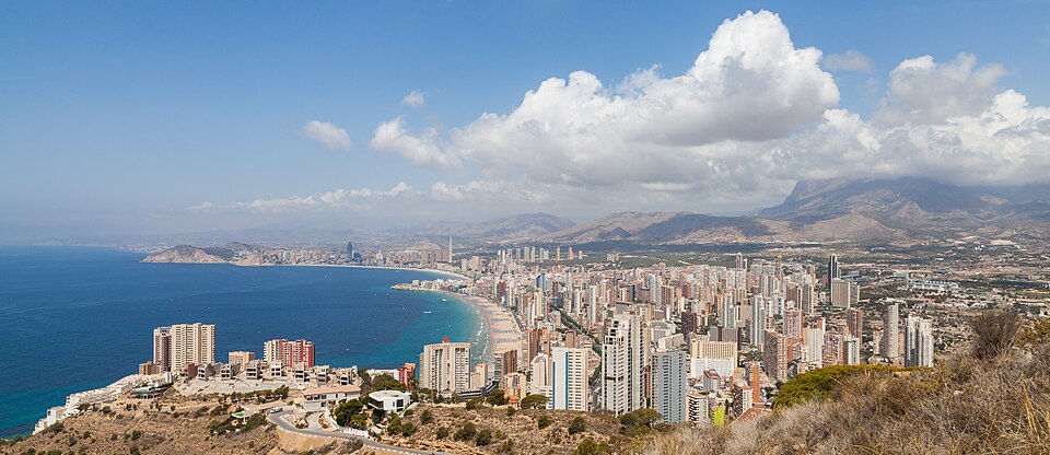 Vista de Benidorm, España — travel photo of Benidorm, Valencian Community
