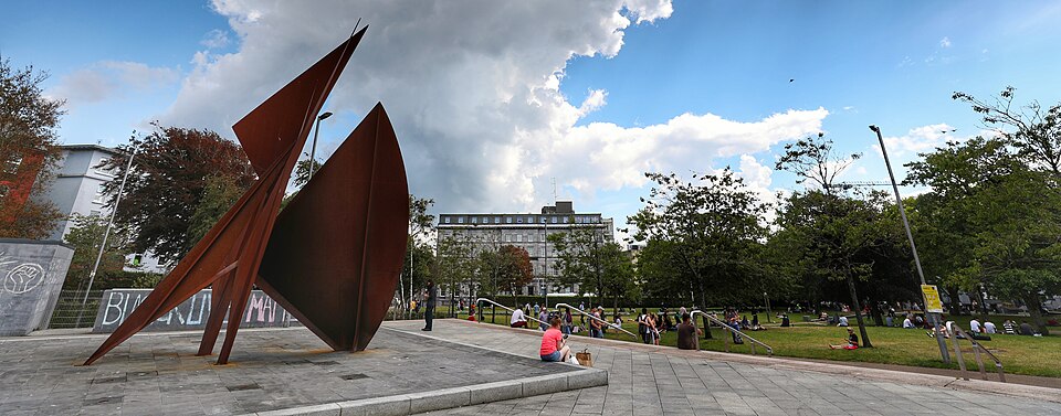 Galway CityCentre Eyre Square (cropped) — travel photo of Eyre Square, Galway City