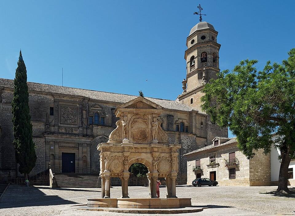 Catedral de la Natividad de Ntra. Señora y Fuente de Santa María, en Baeza (Jaén, España) — travel photo of Baeza, Jaén
