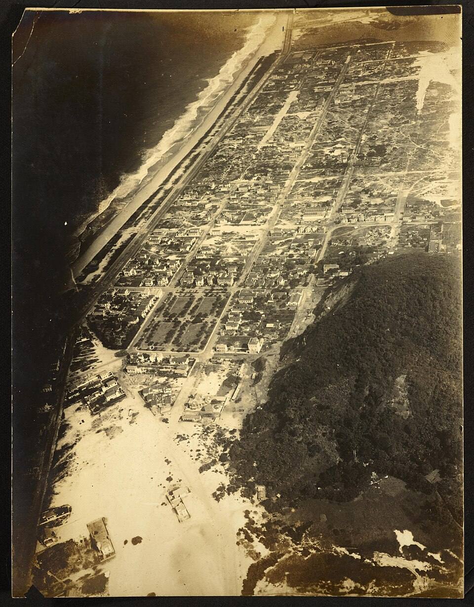 Vista aérea das praias de Ipanema e Leblon, a partir de Copacabana (007ALA114) — travel photo of Leblon, Copacabana & Ipanema