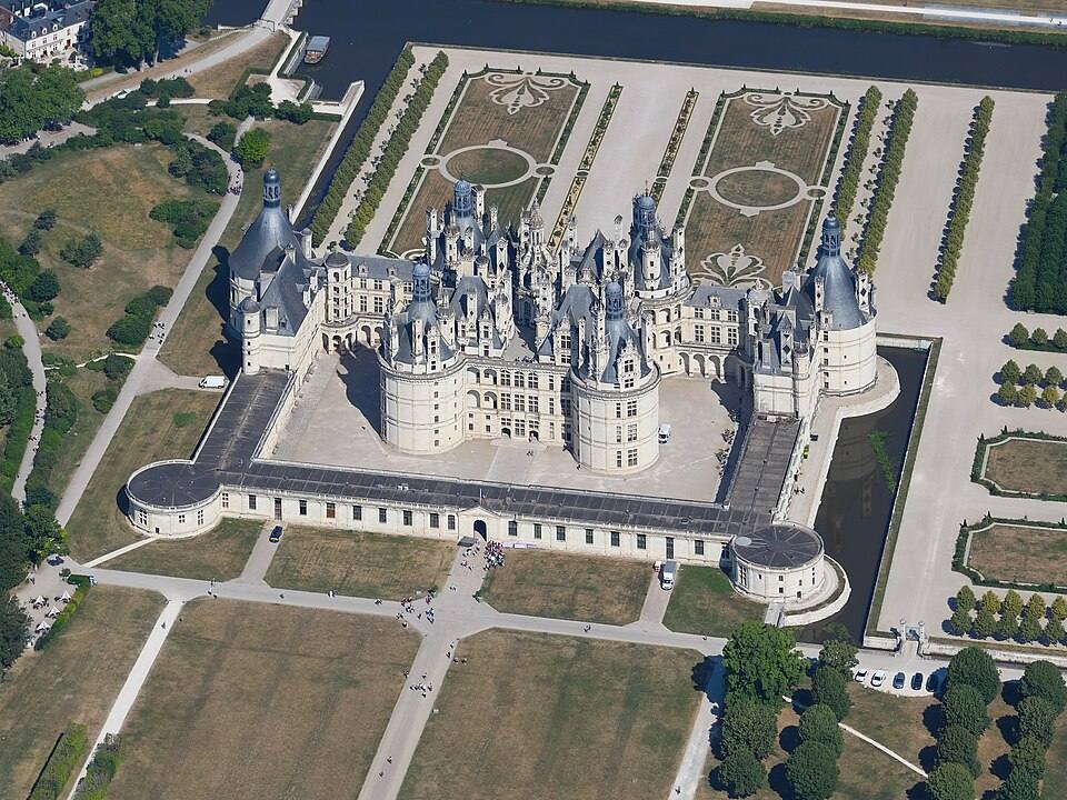 Aerial image of Château de Chambord (view from the southeast) — travel photo of Chambord, Loire Valley