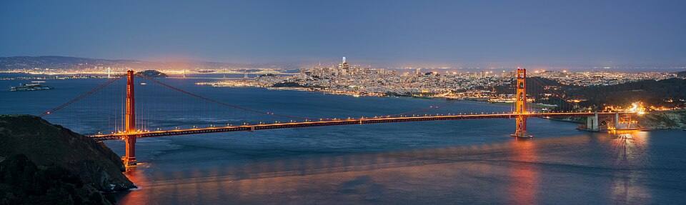 Golden Gate Bridge and San Francisco skyline from Hawk Hill at Blue Hour dllu — travel photo of San Francisco, California