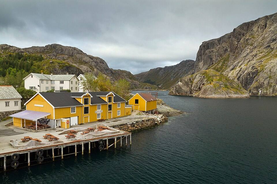 Nusfjord view towards Bottelvika from Snøsen, Lofoten, Norway, September — travel photo of Nusfjord, Lofoten