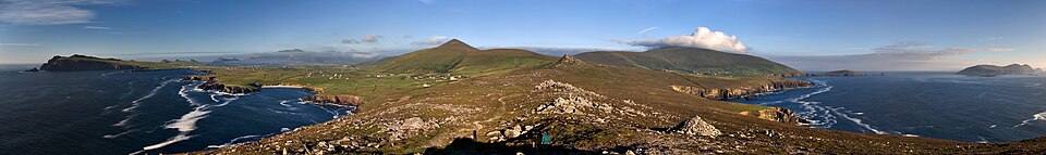 Dingle peninsula panorama crop — travel photo of Dingle Peninsula, Ireland