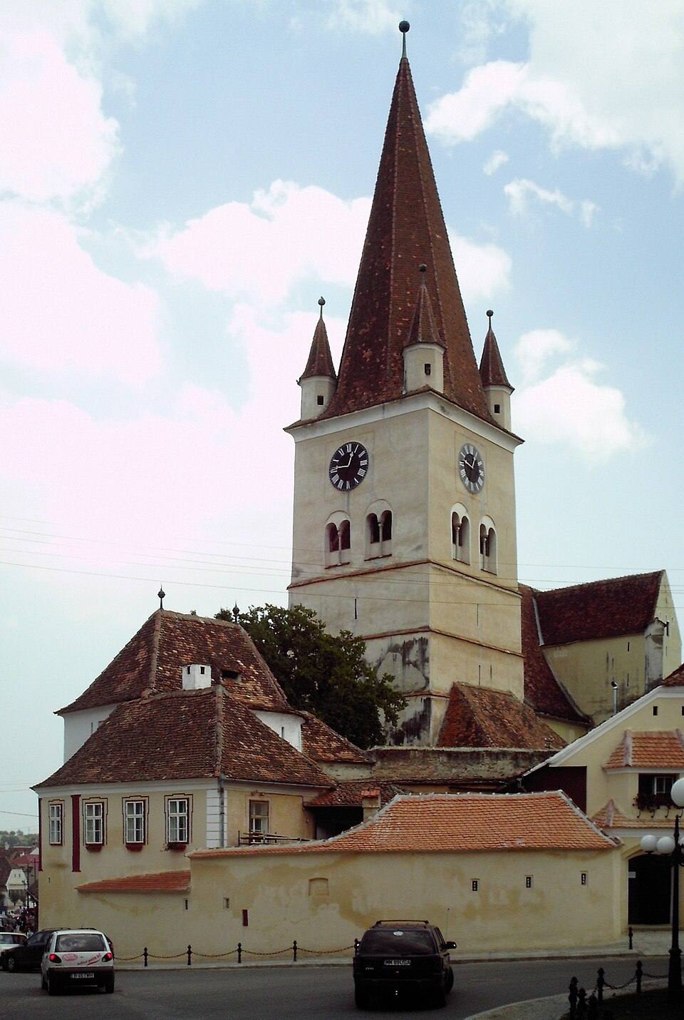 Saxon Fortified Church in Cisnadie — travel photo of Cisnădie, Sibiu