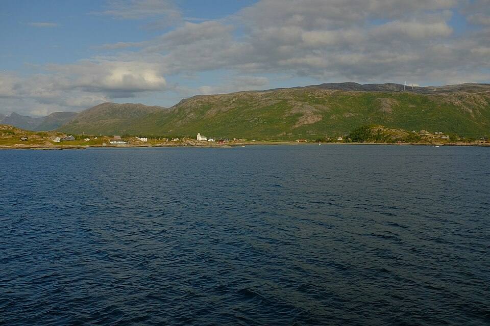 Hillesøy on Kvaløya seen from the car ferry — travel photo of Kvaløya, Tromsø