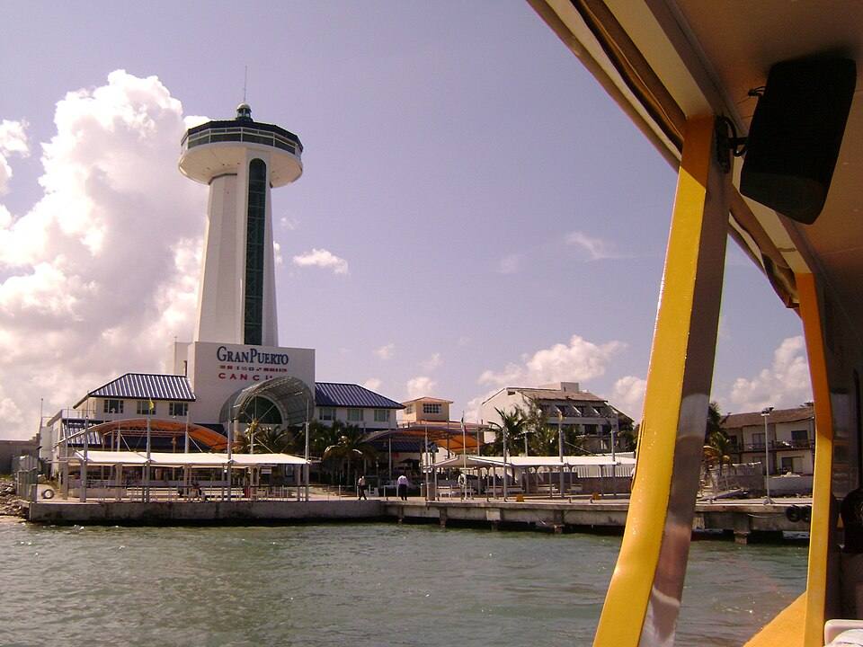 Vista de Puerto Juarez desde el ferry — travel photo of Puerto Juárez, Cancún