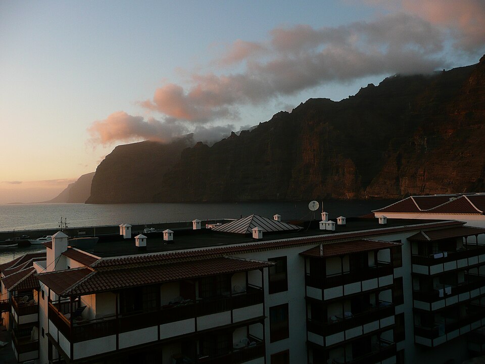 Los Gigantes Sunset — travel photo of Los Gigantes