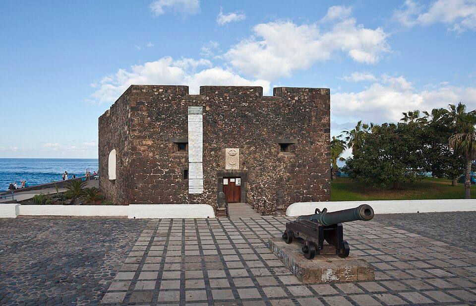Castillo San Felipe, Puerto de la Cruz, Tenerife, España — travel photo of Puerto de la Cruz, Canary Islands