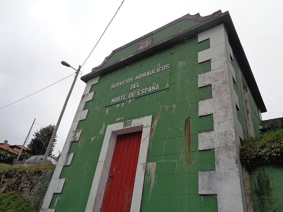 Vistas de Cudillero (Asturias) — travel photo of Cudillero, Asturias