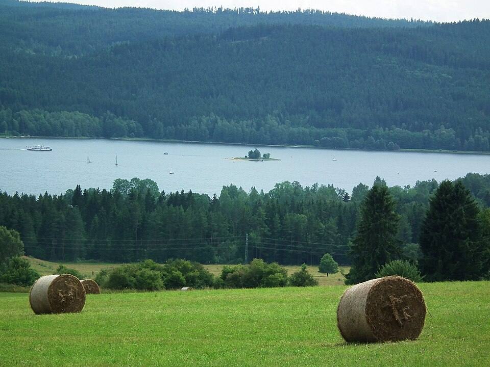 Lipno Lake, pohled — travel photo of Lipno Lake, Český Krumlov