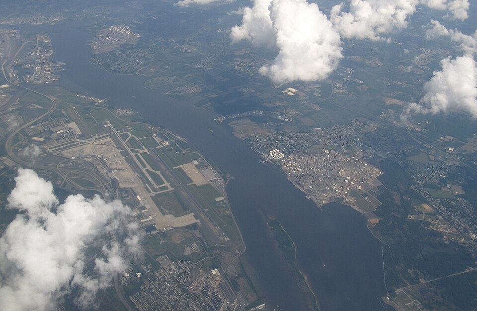 Delaware River, Philadelphia, Pennsylvania ( ) — travel photo of Philadelphia, The Mid-Atlantic Coast