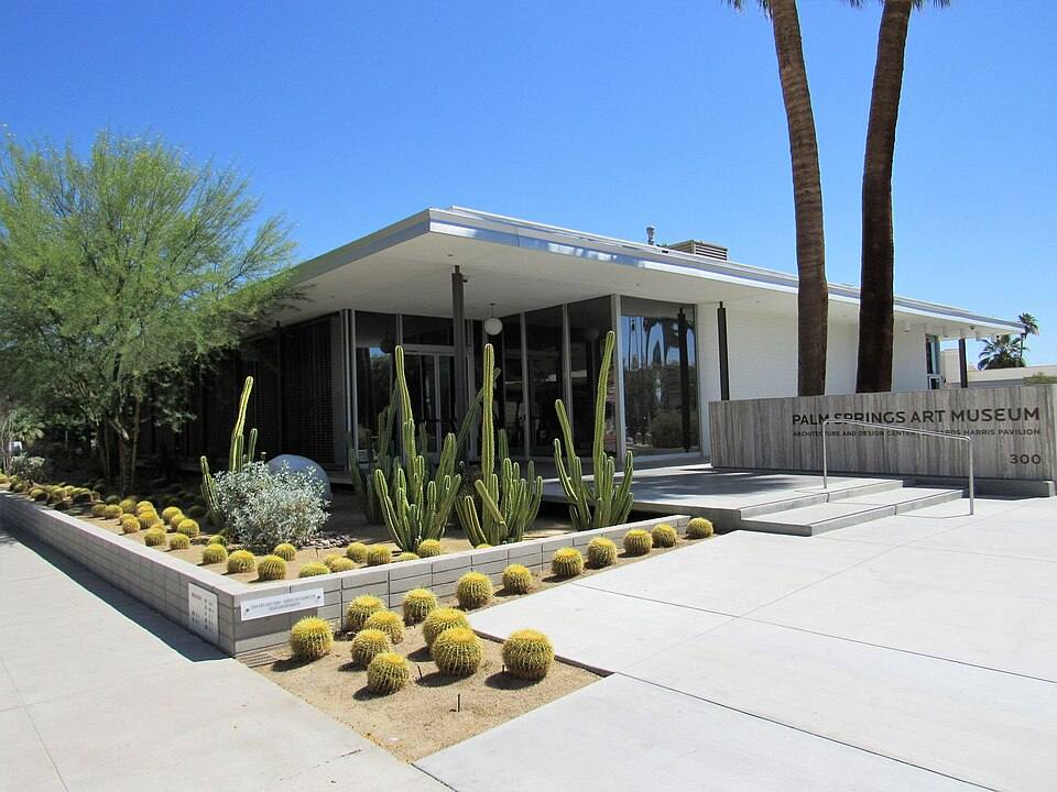 Palm Springs Art Museum Architecture & Design Centerr-Edwards Harris Pavilion — travel photo of Architecture, Palm Springs