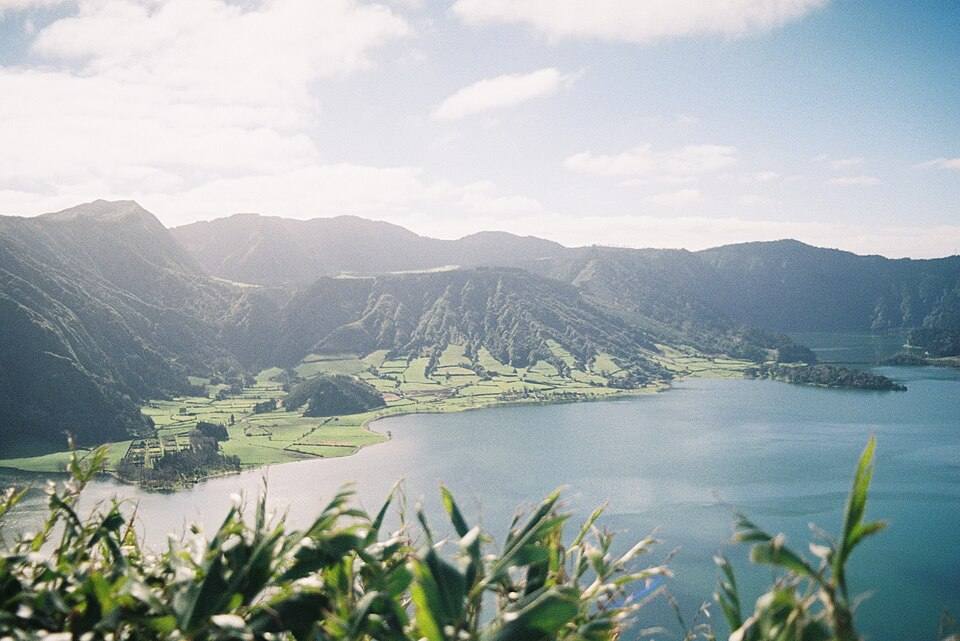 View overlooking the Sete Cidades Lagoon, São Miguel island, Azores (Portugal) — travel photo of Sete Cidades, Azores — São Miguel